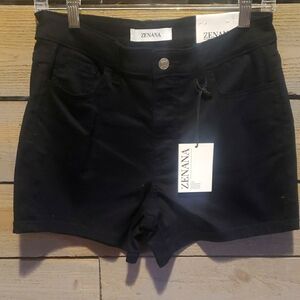 Zenana Outfitters Women's Black Shorts